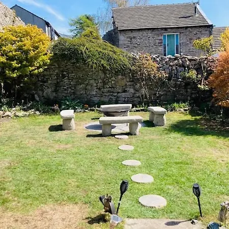 Nyaraló Lakeside - Sleeps 8 - Garden *