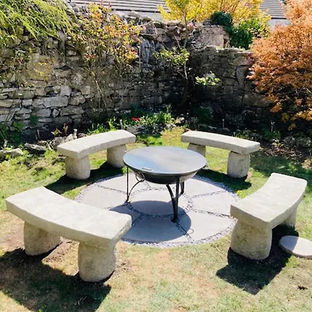 Lakeside - Sleeps 8 - Garden * Ulverston