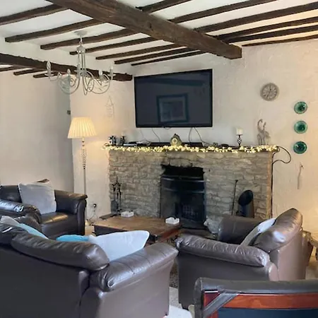 Lakeside - Sleeps 8 - Garden Ulverston